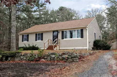 32 Gia Ln, Mashpee, MA 02649 photo 1