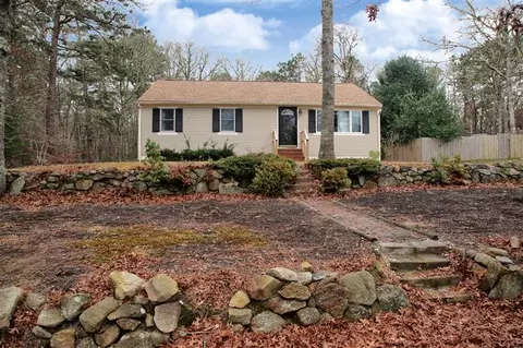 32 Gia Ln, Mashpee, MA 02649 photo 3
