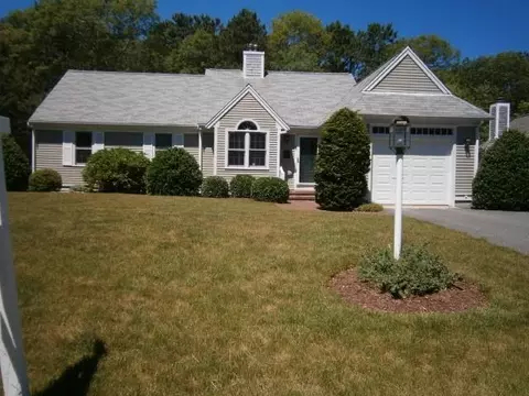 143 Centerboard Ln, Hyannis, MA 02601 photo 3