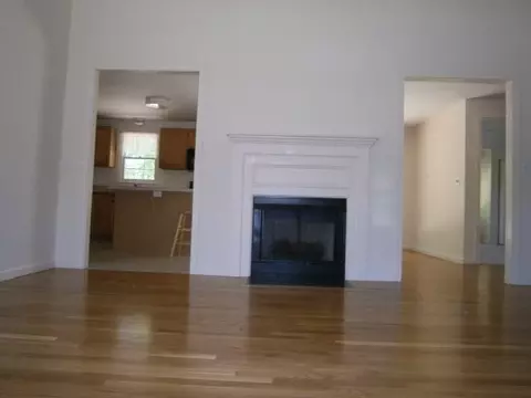 143 Centerboard Ln, Hyannis, MA 02601 photo 5
