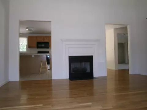143 Centerboard Ln, Hyannis, MA 02601 photo 4