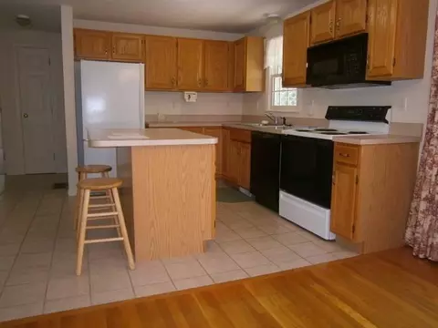143 Centerboard Ln, Hyannis, MA 02601 photo 8