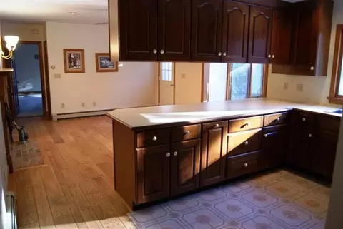 44 Eaton Ct, Cotuit, MA 02635 photo 5