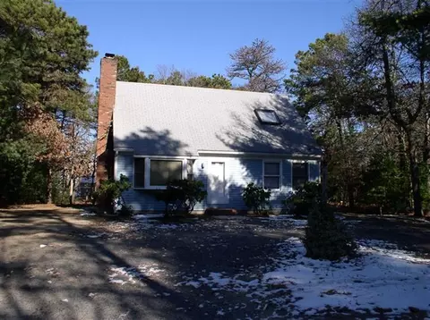 20 Jackbon Rd, Mashpee, MA 02649 photo 2