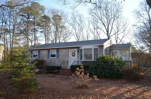 18 Neshobe Rd, Mashpee, MA 02649 photo 12