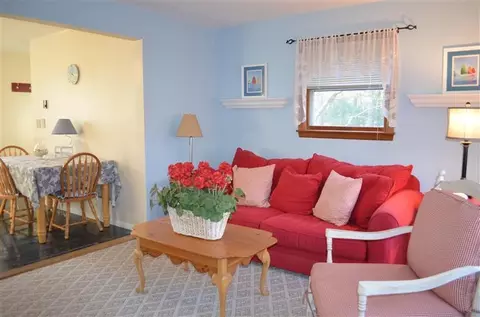 18 Neshobe Rd, Mashpee, MA 02649 photo 4