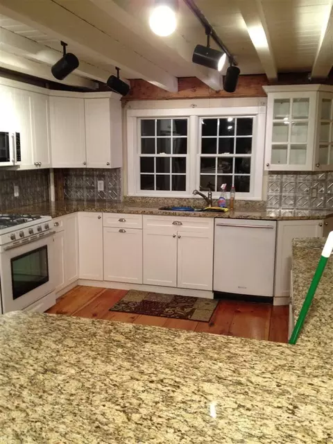 516 Race Ln, Marstons Mills, MA 02648 photo 4