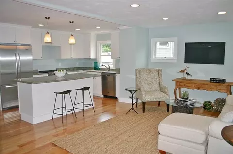 22 Uncle Henrys Rd, Mashpee, MA 02649 photo 4