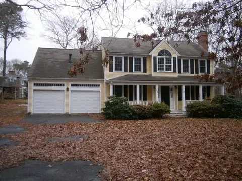484 Cedar St, West Barnstable, MA 02668 photo 1