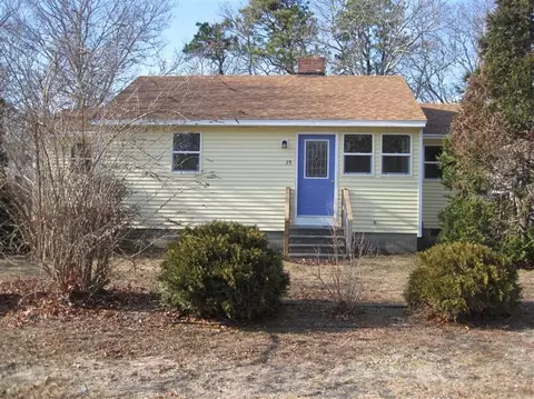 39 Pine Grove Ave, Hyannis, MA 02601 photo 6