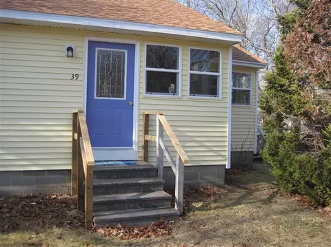 39 Pine Grove Ave, Hyannis, MA 02601 photo 7