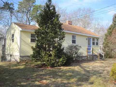 39 Pine Grove Ave, Hyannis, MA 02601 photo 1