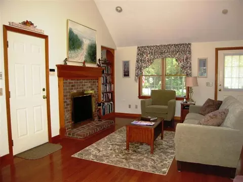 68 Liberty Ln, Marstons Mills, MA 02648 photo 4