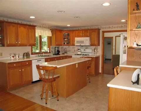 68 Liberty Ln, Marstons Mills, MA 02648 photo 8