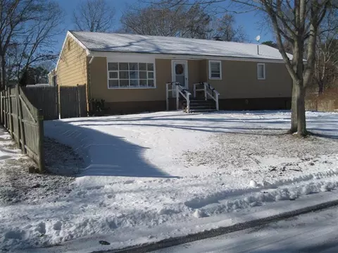 47 Suffolk Ave, Hyannis, MA 02601 photo 1