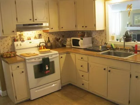 47 Suffolk Ave, Hyannis, MA 02601 photo 6