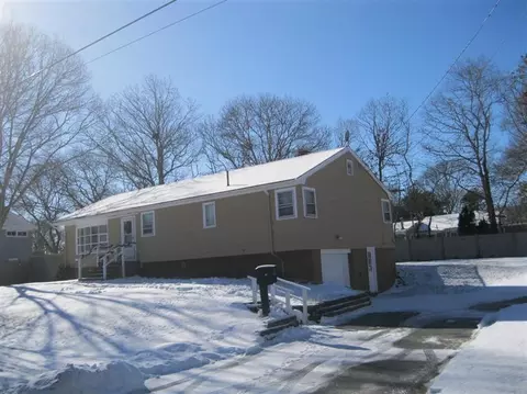 47 Suffolk Ave, Hyannis, MA 02601 photo 2
