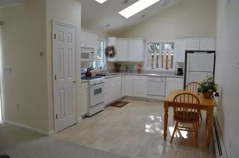 38 Uncle Edwards Rd, Mashpee, MA 02649 photo 8