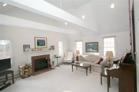 135 Devon Ln, Marstons Mills, MA 02648 photo 6