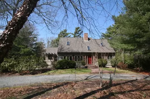 272 Pine Ridge Rd, Cotuit, MA 02635 photo 2