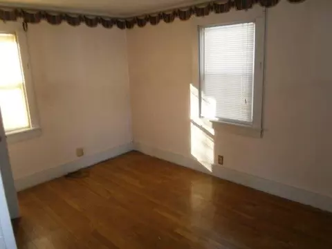 9 Brookshire Rd, Hyannis, MA 02601 photo 3