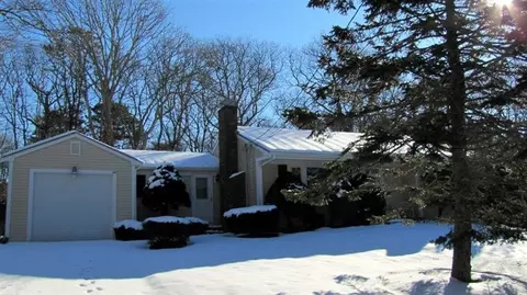 14 Silver Ln, Hyannis, MA 02601 photo 4