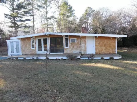 3 Cutlass Ln, Mashpee, MA 02649 photo 2