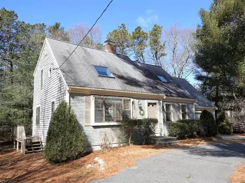 105 Black Oak Rd, Marstons Mills, MA 02648 photo 2