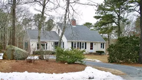 193 Palomino Dr, Barnstable, MA 02630 photo 1