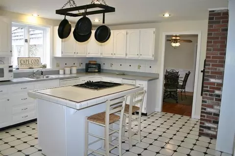 193 Palomino Dr, Barnstable, MA 02630 photo 3