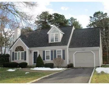 19 Sewall Dr, Mashpee, MA 02649 photo 1