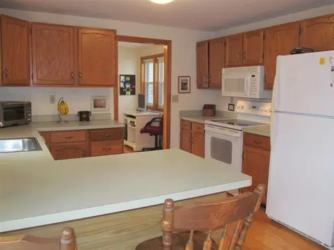 5 Rolling Oaks Dr, Pocasset, MA 02559 photo 4