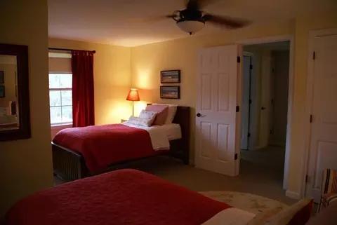 136 Sea St, Hyannis, MA 02601 photo 8