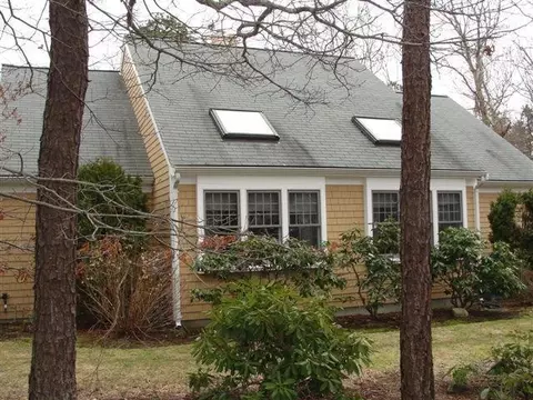 5 Seafarer Ln, Hyannis, MA 02601 photo 3