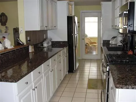 5 Seafarer Ln, Hyannis, MA 02601 photo 8