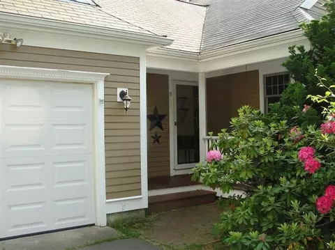 5 Seafarer Ln, Hyannis, MA 02601 photo 2