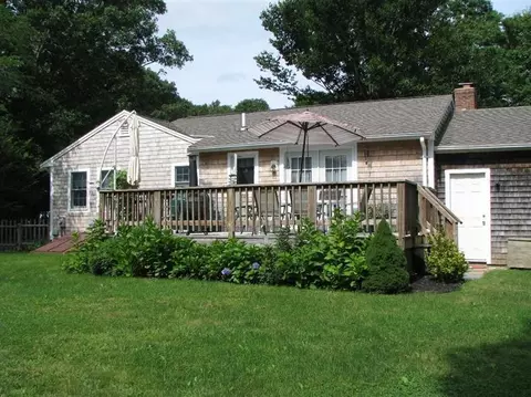 22 Edgewater Rd, Mashpee, MA 02649 photo 2