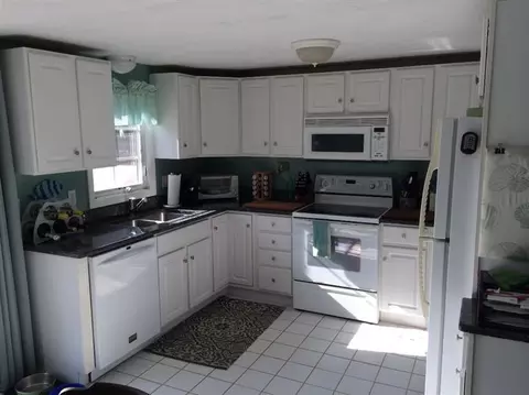 22 Edgewater Rd, Mashpee, MA 02649 photo 3