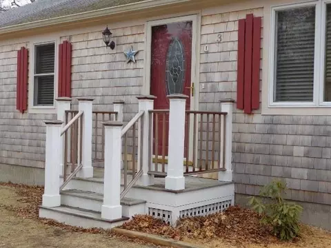 3 Beechwood Dr, Mashpee, MA 02649 photo 2