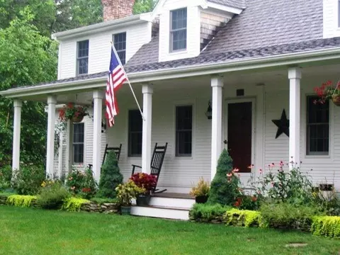 194 White Moss Dr, Marstons Mills, MA 02648 photo 1