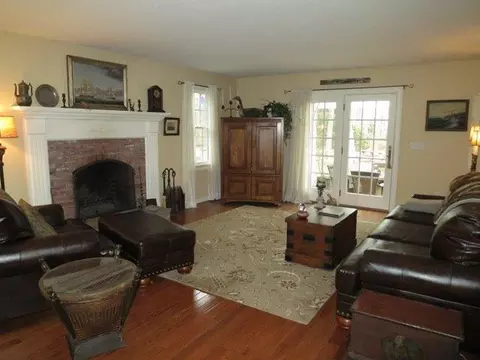 194 White Moss Dr, Marstons Mills, MA 02648 photo 3