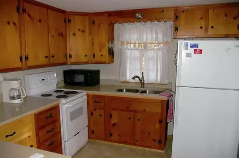 180 Gingerplum Ln, Eastham, MA 02642 photo 3
