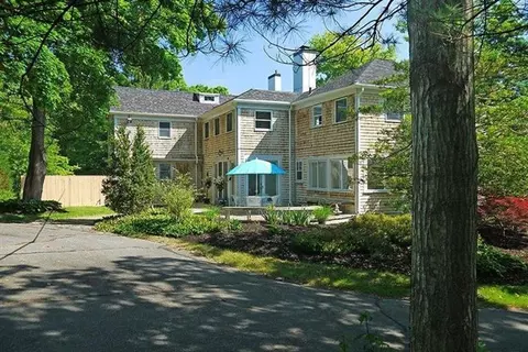 48 Main St, Osterville, MA 02655 photo 2