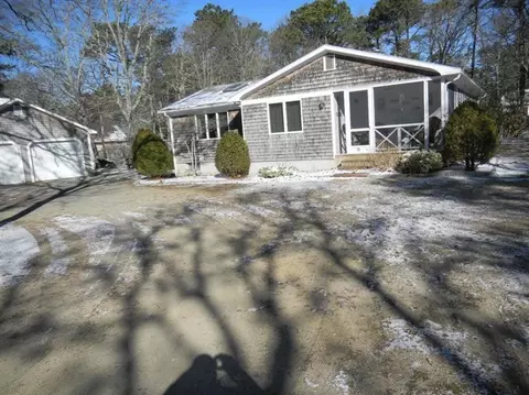 25 Circle Dr, Eastham, MA 02642 photo 1
