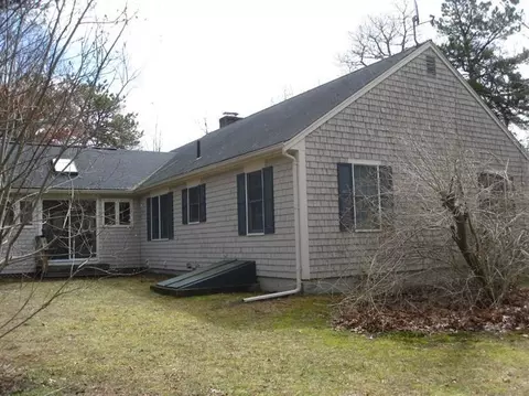 110 Camelback Rd, Marstons Mills, MA 02648 photo 3