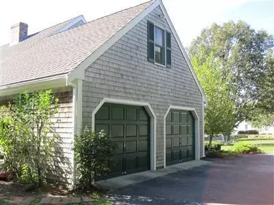 29 Buckingham Way, Cotuit, MA 02635 photo 2