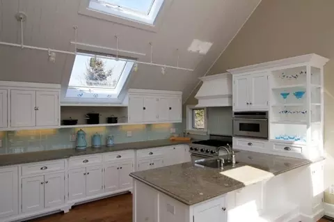 24 Jeep Pl, Mashpee, MA 02649 photo 2