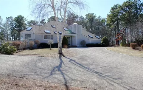 93 The Hacking Cir, Mashpee, MA 02649 photo 3
