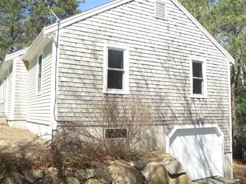 17 Sanderling Dr, Cataumet, MA 02534 photo 2