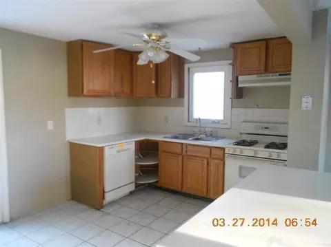 57 Mayflower Ln, East Wareham, MA 02538 photo 3